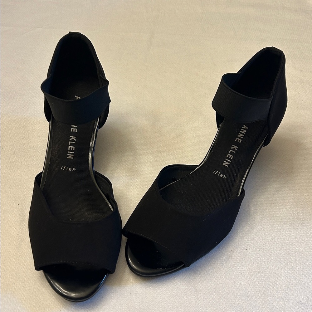 Anne Klein Black Peep-Toe Wedges iflex technology
Size 9.5M - Picture 3 of 8